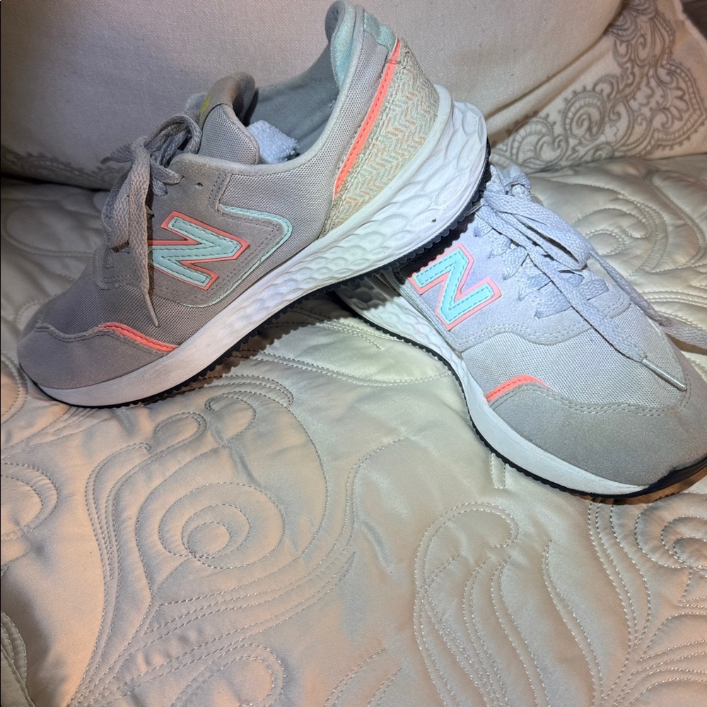 New Balance Gray Sneakers with Pink and Yellow Highlights - Picture 5 of 6